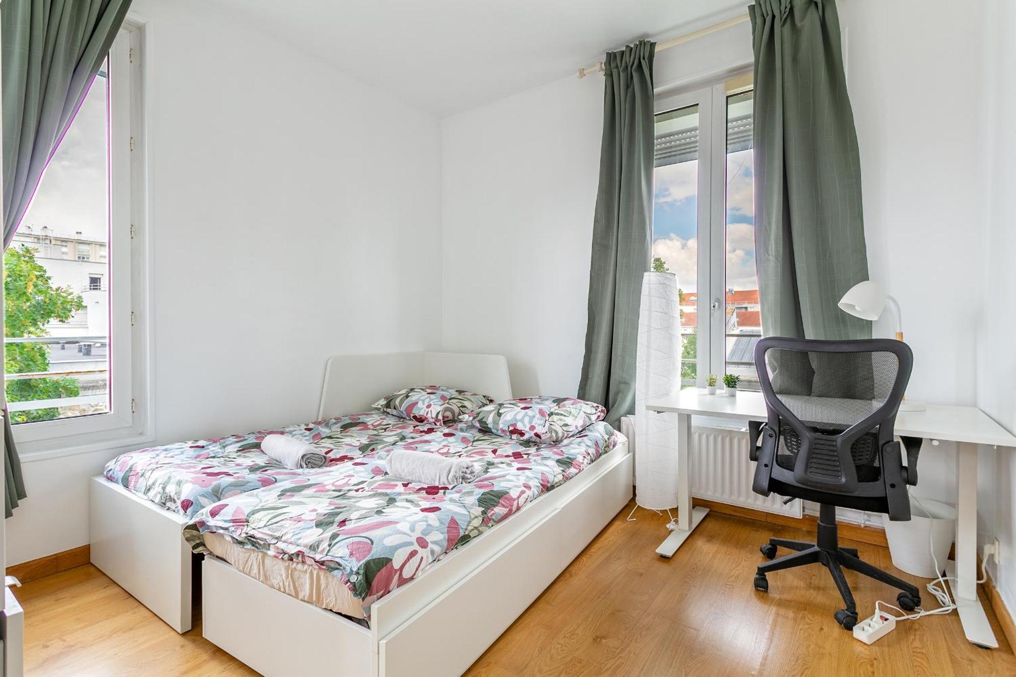 Apartamento Parisian Penthouse With Large Terrasse Pierrefitte-sur-Seine Exterior foto